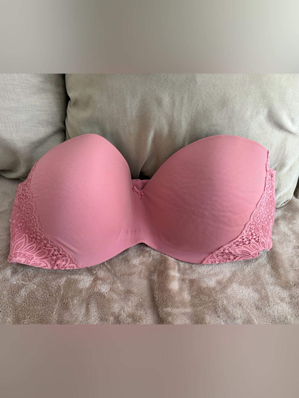 La Vie En Rose Pink Strapless Lace-Trim Bandeau Bra